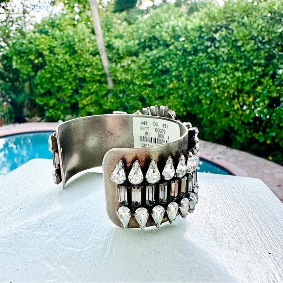 Dannijo Valentina Silvertone Multi-Crystal Cuff NWT - Picture 7 of 17